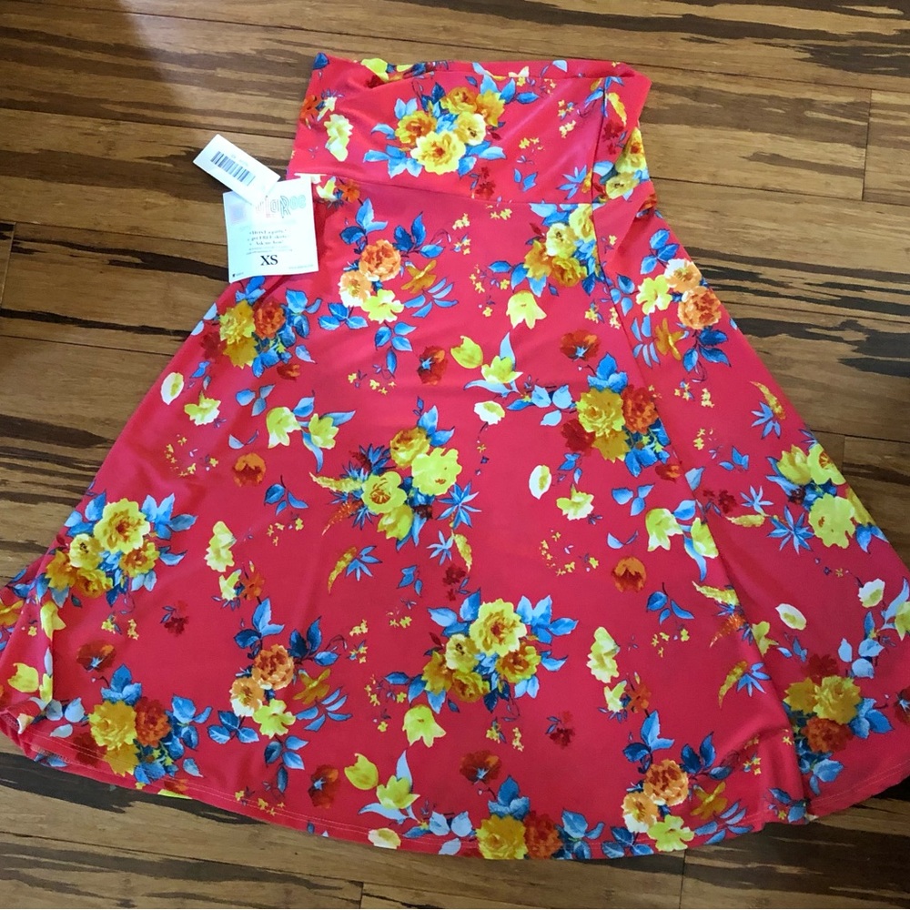 LULAROSE Floral Skirt    XS  w/ tags